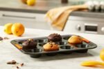 Le Creuset 12-Cup Muffin Tray - Image 9